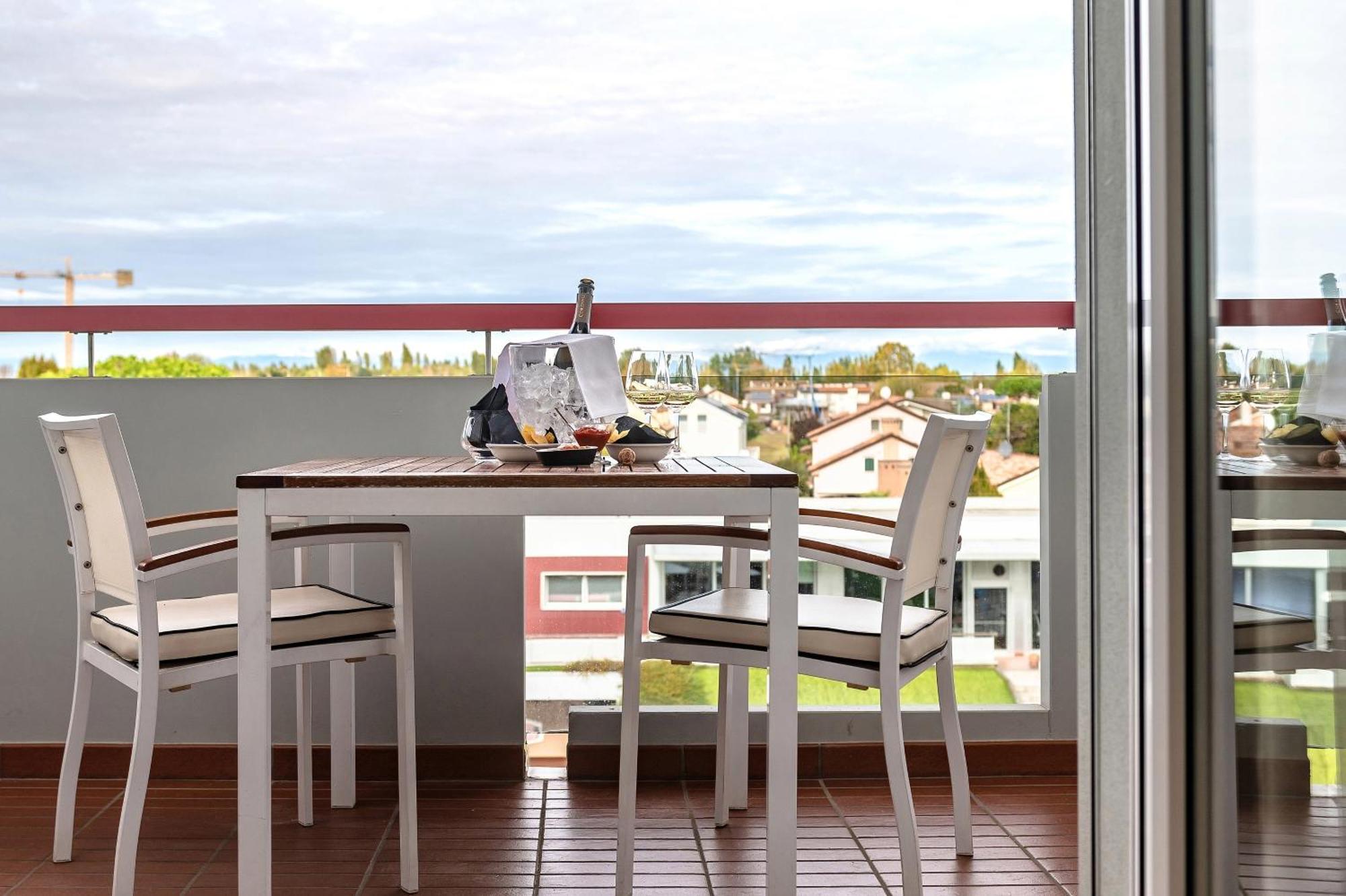 Hotel Domino &